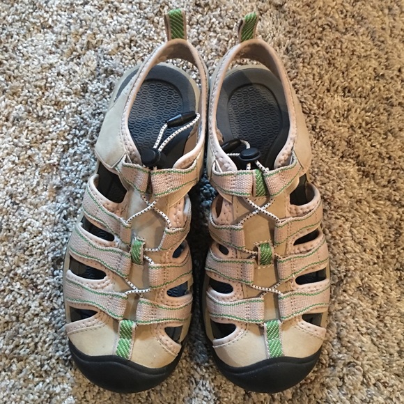 Rugged Outback Sport Sandals - Size 6.5 - Picture 2 of 5